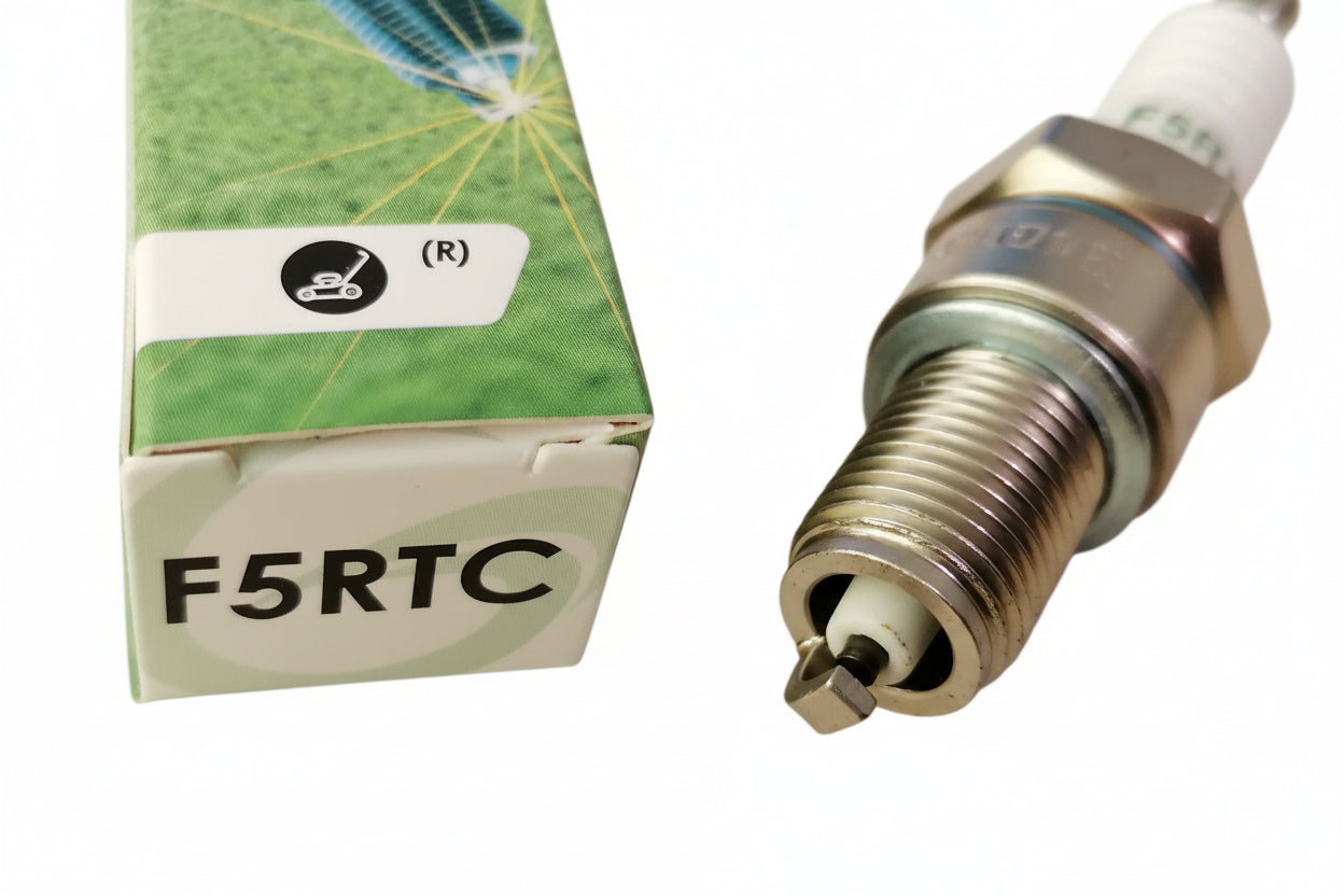 Grimsholm F5RTC Zündkerze in Karton Verpackung Detailansicht